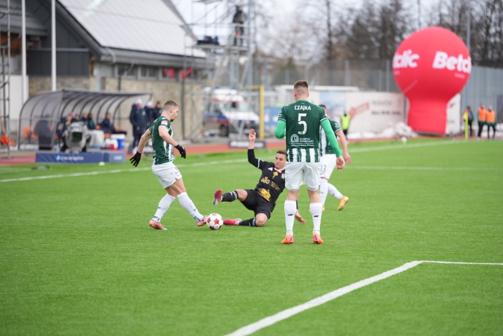 Piłka nożna: II liga. Odczarowany stadion