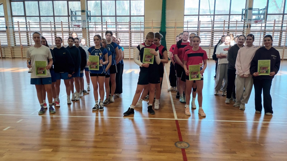 Sporty szkolne: Koszykarki klas VII-VIII walczyły o awans